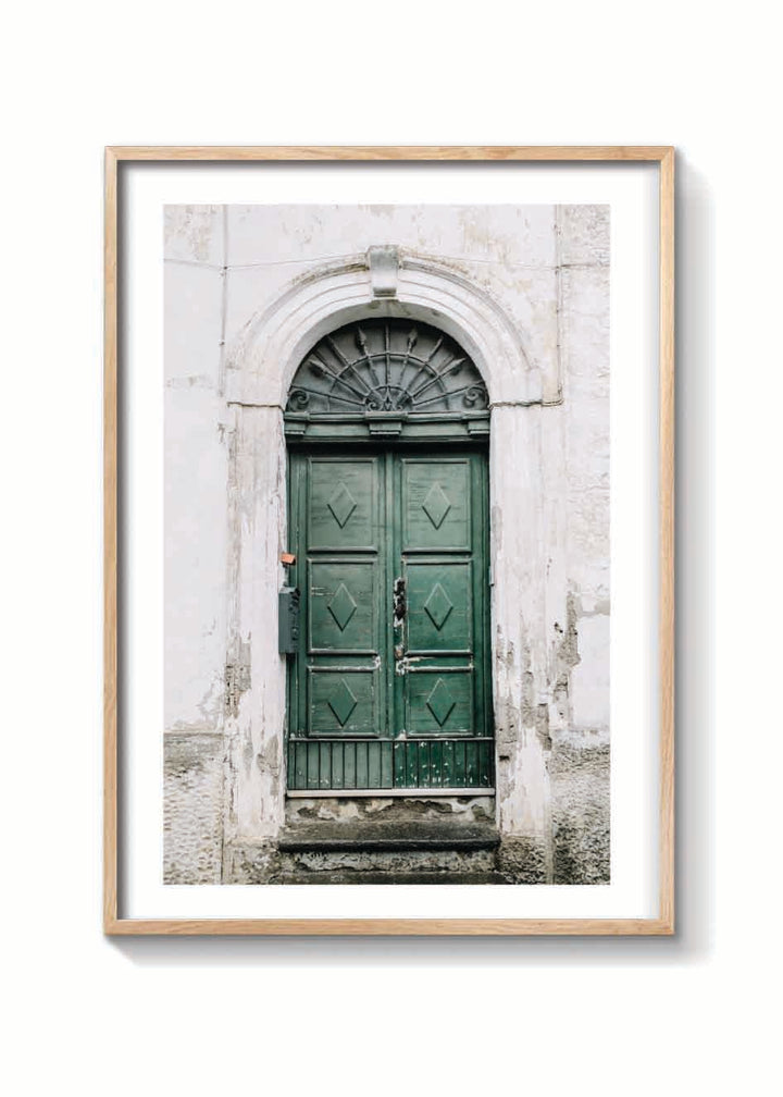 GREEN DOOR